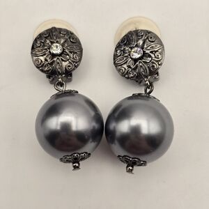 Vintage Silver and Gray Clip-On Earrings